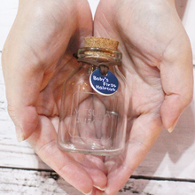 画像をギャラリービューアに読み込む, 赤ちゃんの時の髪の毛を大切に...『産毛ケース瓶」